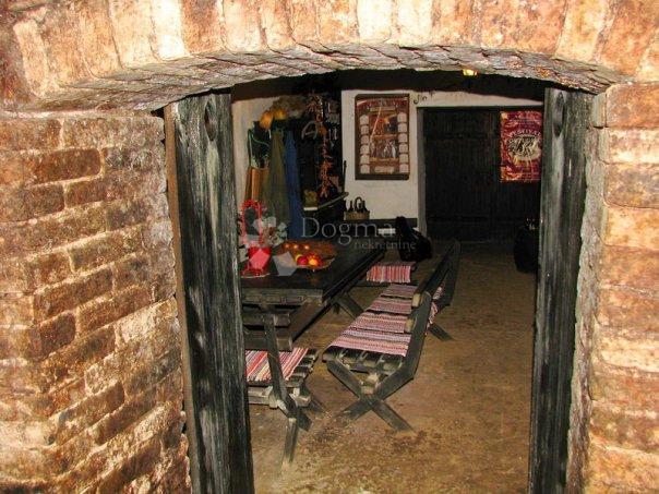 Casa Zmajevac, Kneževi Vinogradi, 51m2