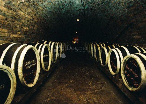 Casa Zmajevac, Kneževi Vinogradi, 51m2