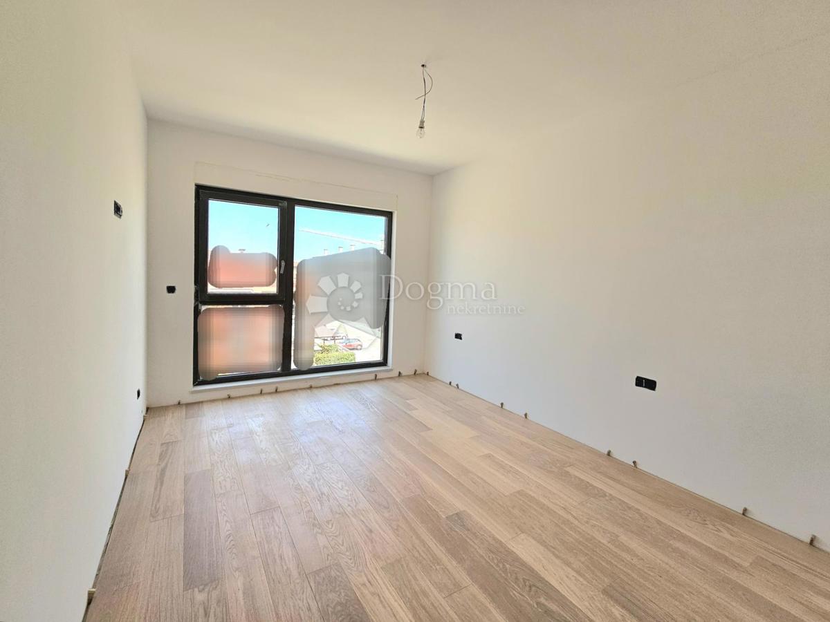 Umago, nuova costruzione,