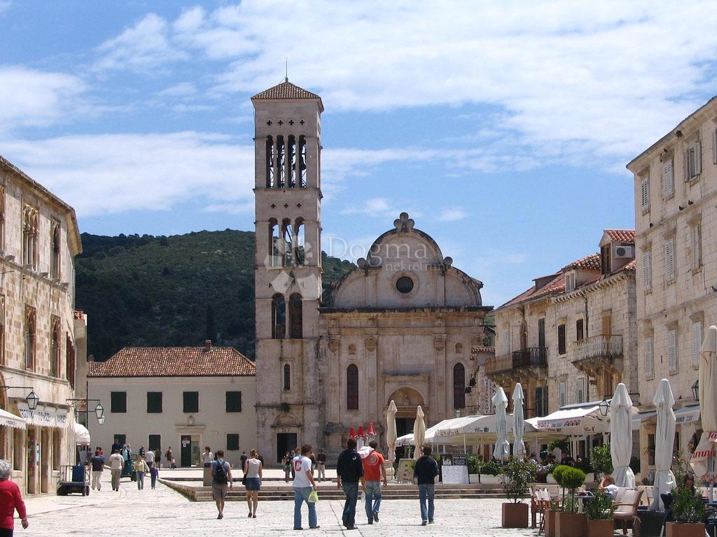 Terreno edificabile Hvar, 6.554m2