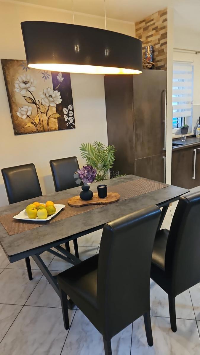 Allogio Vrvari, Poreč, 67m2