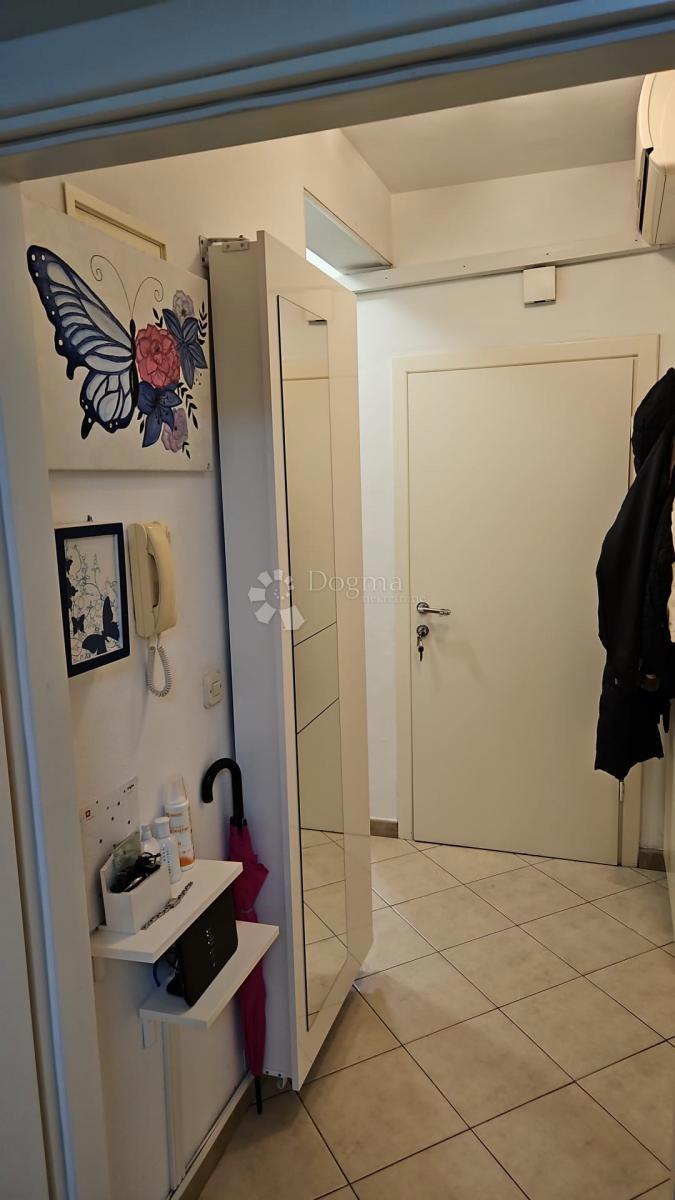 Allogio Vrvari, Poreč, 67m2