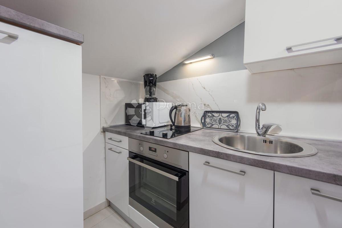 Appartamento Cesarica, Karlobag, 24,52m2