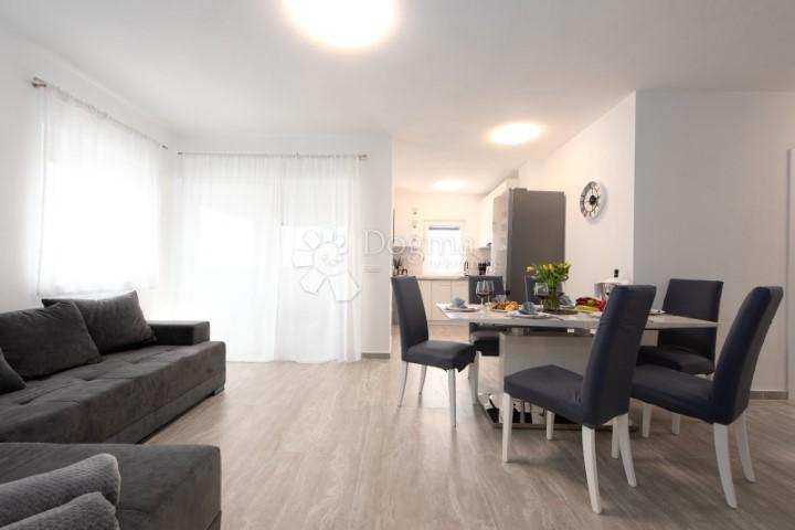 Appartamento Čižići, Dobrinj, 69,25m2