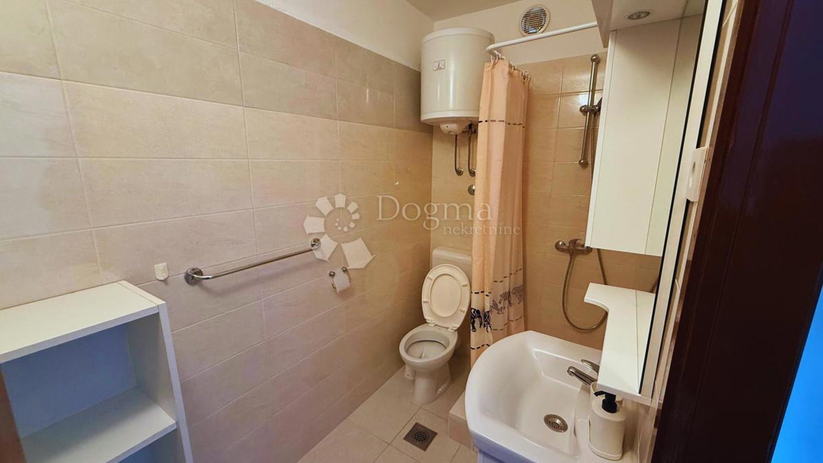 Casa dei Sogni in Prima Fila sul Mare – Podstrana, 126 m² di Spazio Abitativo + Giardino