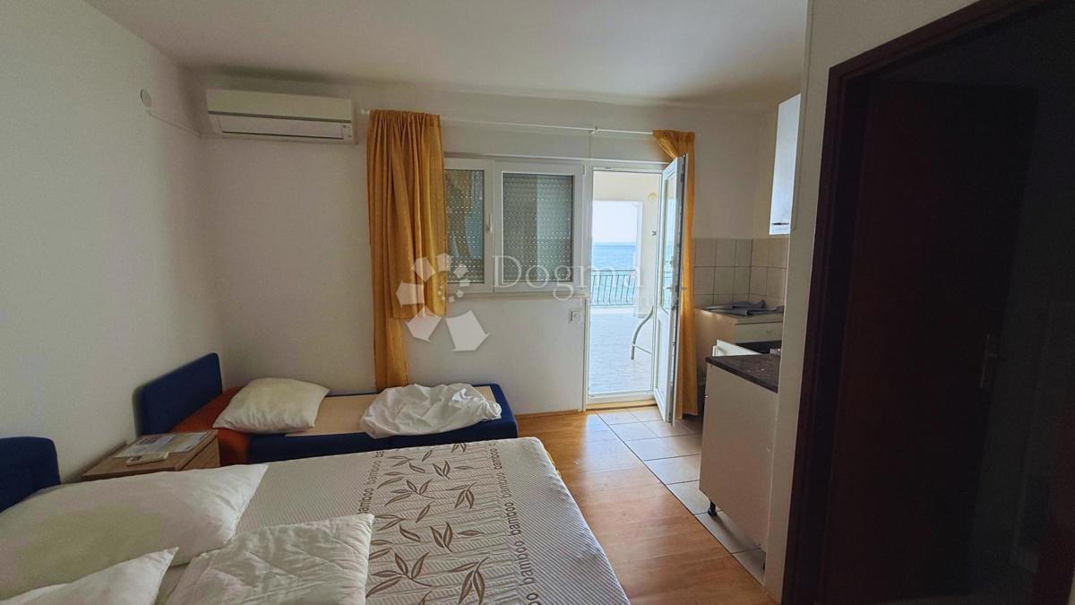 Casa dei Sogni in Prima Fila sul Mare – Podstrana, 126 m² di Spazio Abitativo + Giardino