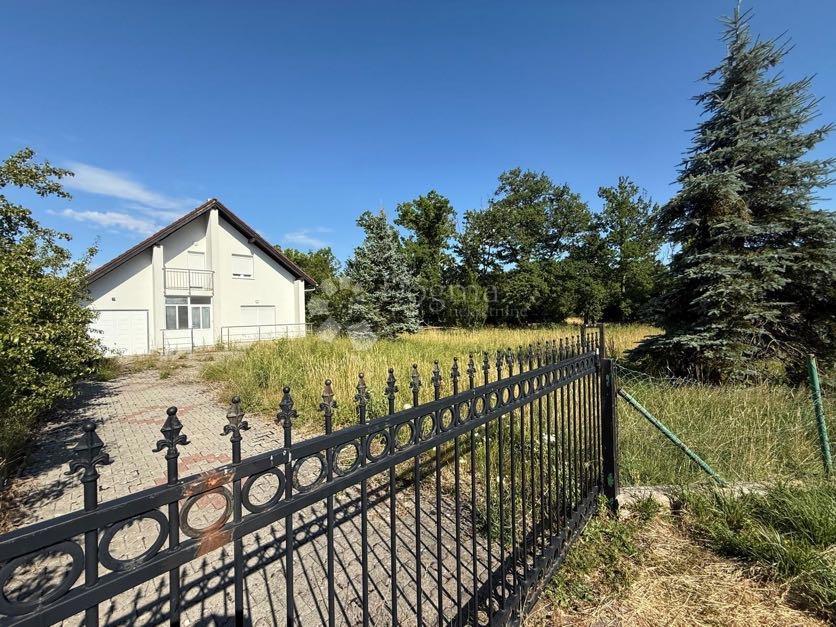 Casa Podoštra, Gospić - Okolica, 200m2