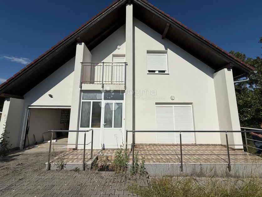 Casa Podoštra, Gospić - Okolica, 200m2