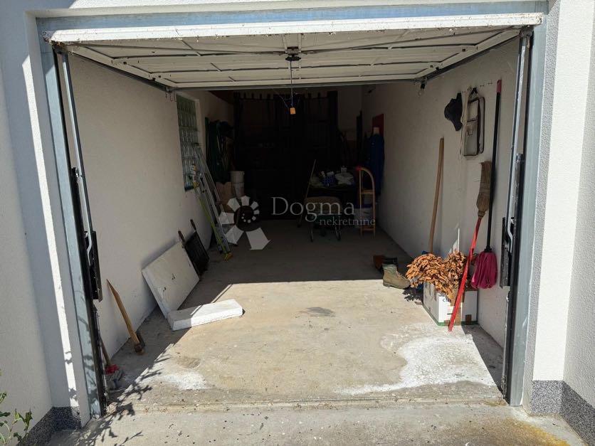 Casa Podoštra, Gospić - Okolica, 200m2