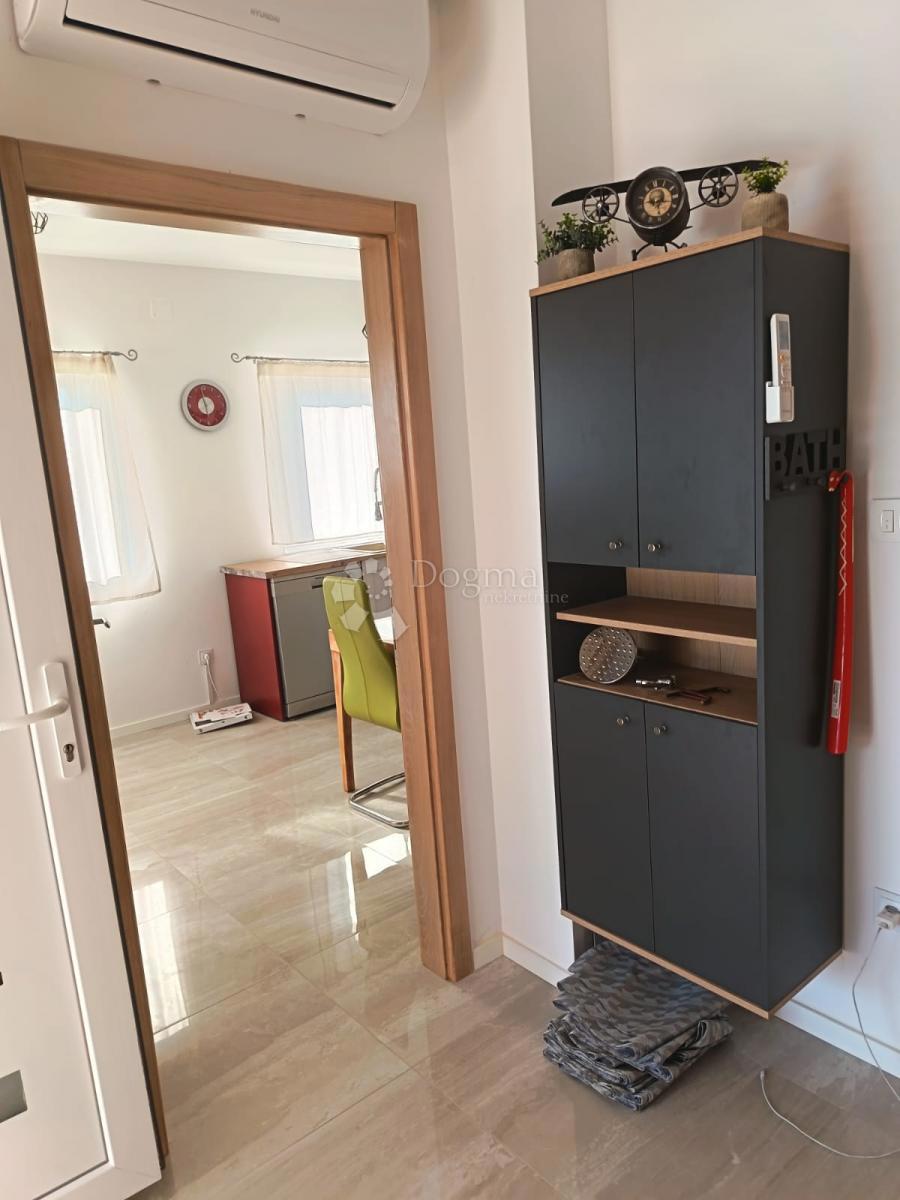 Casa Rovanjska, Jasenice, 140m2