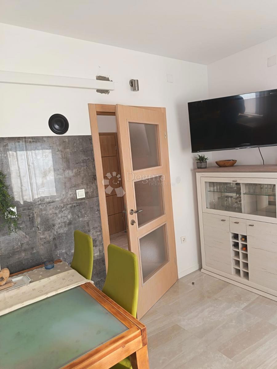 Casa Rovanjska, Jasenice, 140m2