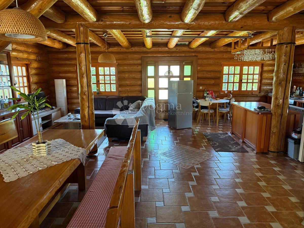 Locale commerciale Selnik, Maruševec, 670m2