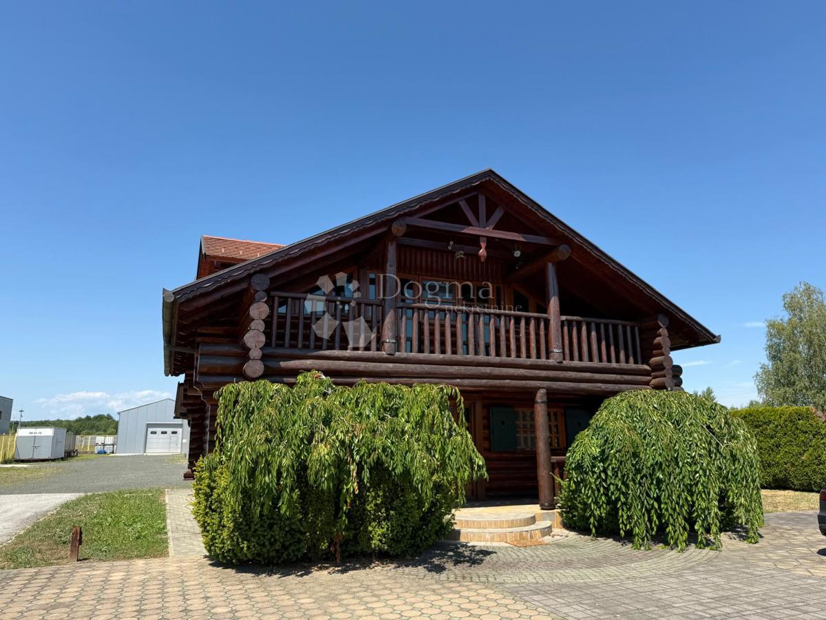 Locale commerciale Selnik, Maruševec, 670m2