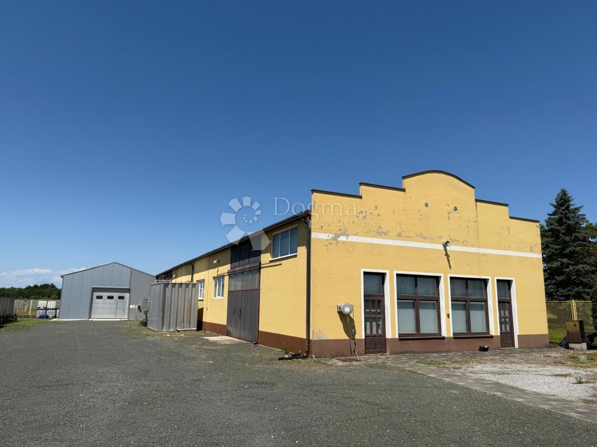 Locale commerciale Selnik, Maruševec, 670m2