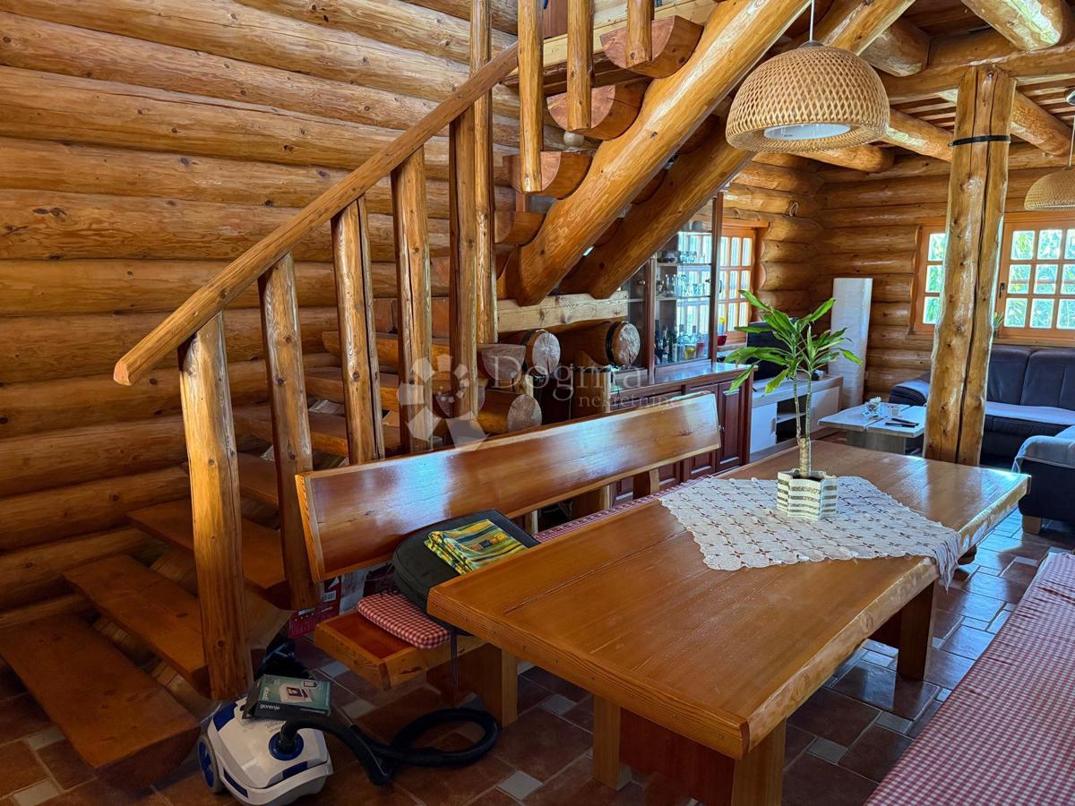 Locale commerciale Selnik, Maruševec, 670m2