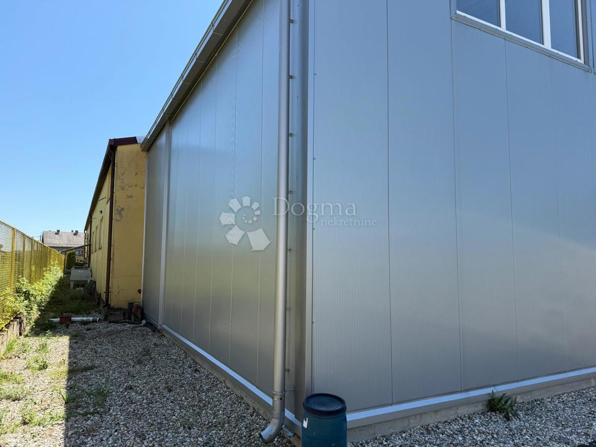 Locale commerciale Selnik, Maruševec, 670m2