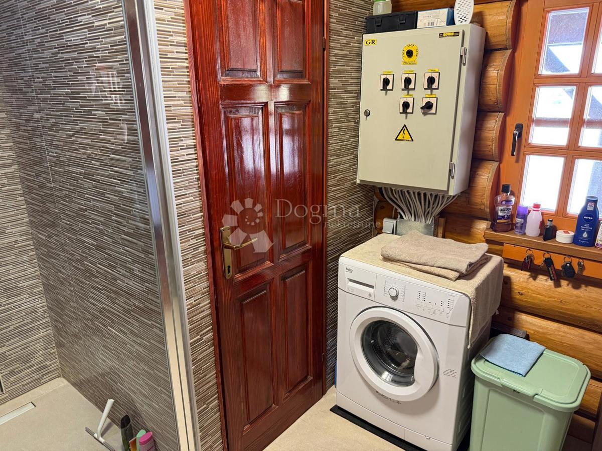 Locale commerciale Selnik, Maruševec, 670m2