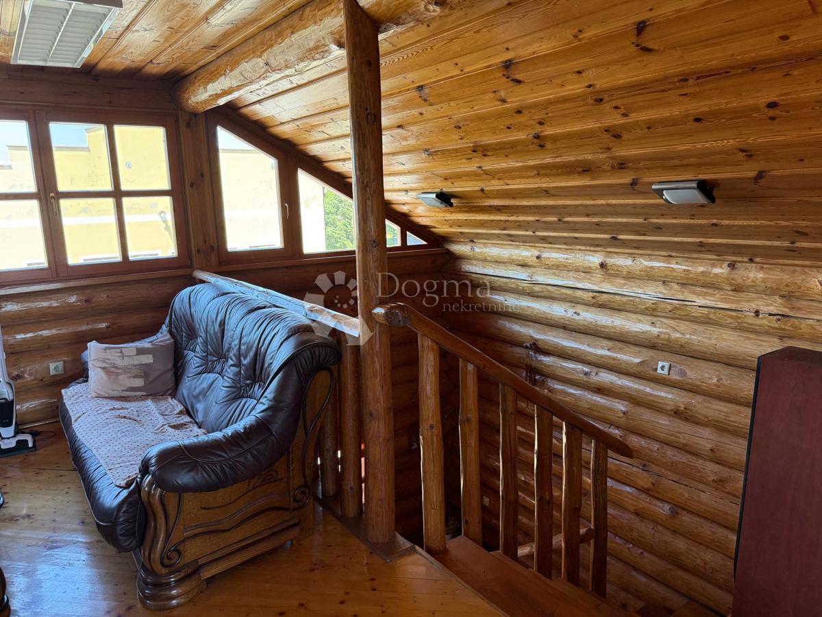 Locale commerciale Selnik, Maruševec, 670m2