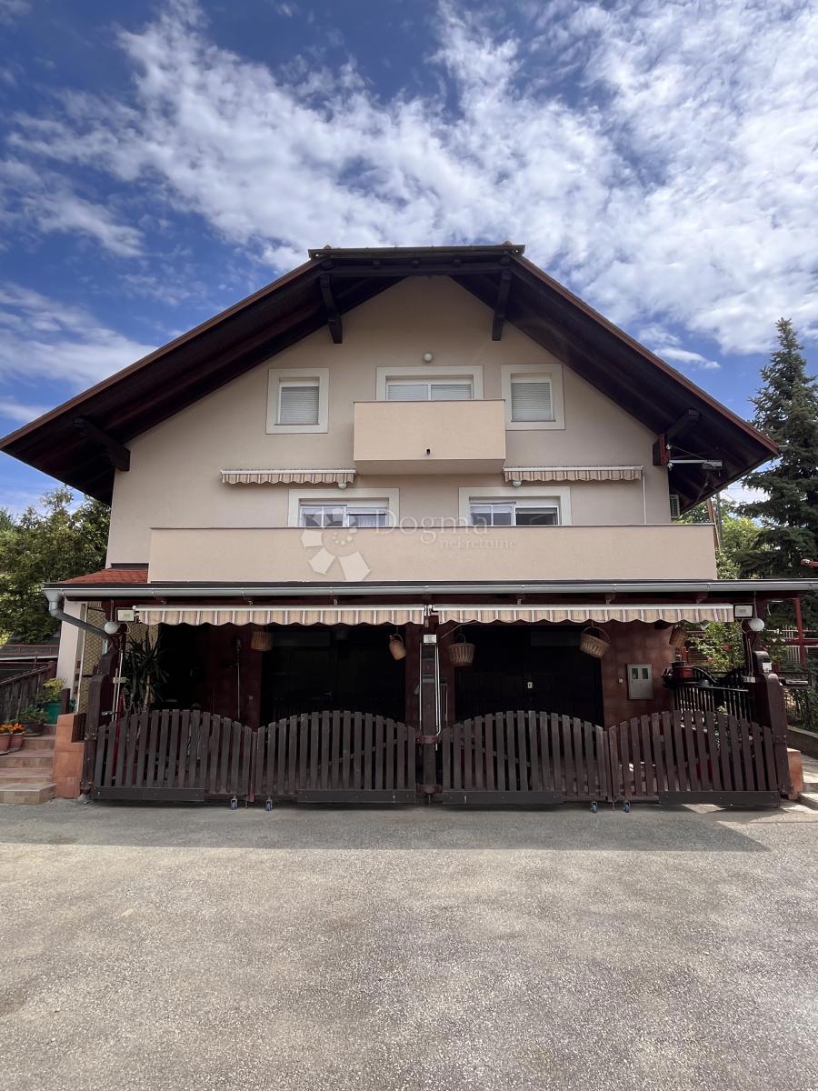 Casa Susedgrad, Podsused - Vrapče, 313m2