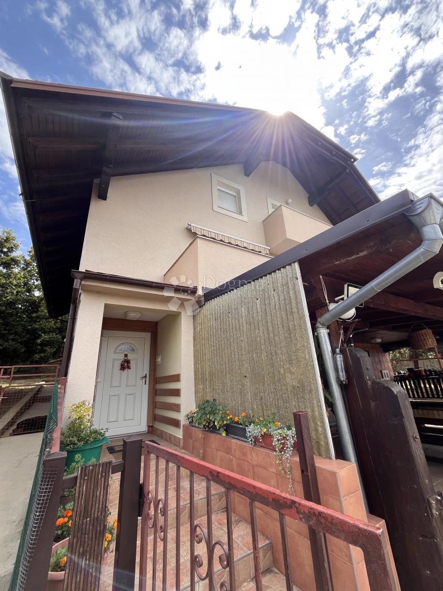 Casa Susedgrad, Podsused - Vrapče, 313m2