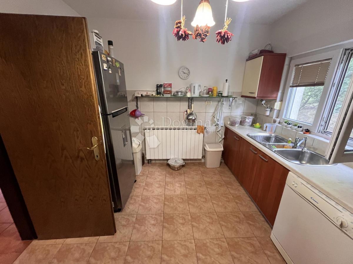 Casa Susedgrad, Podsused - Vrapče, 313m2