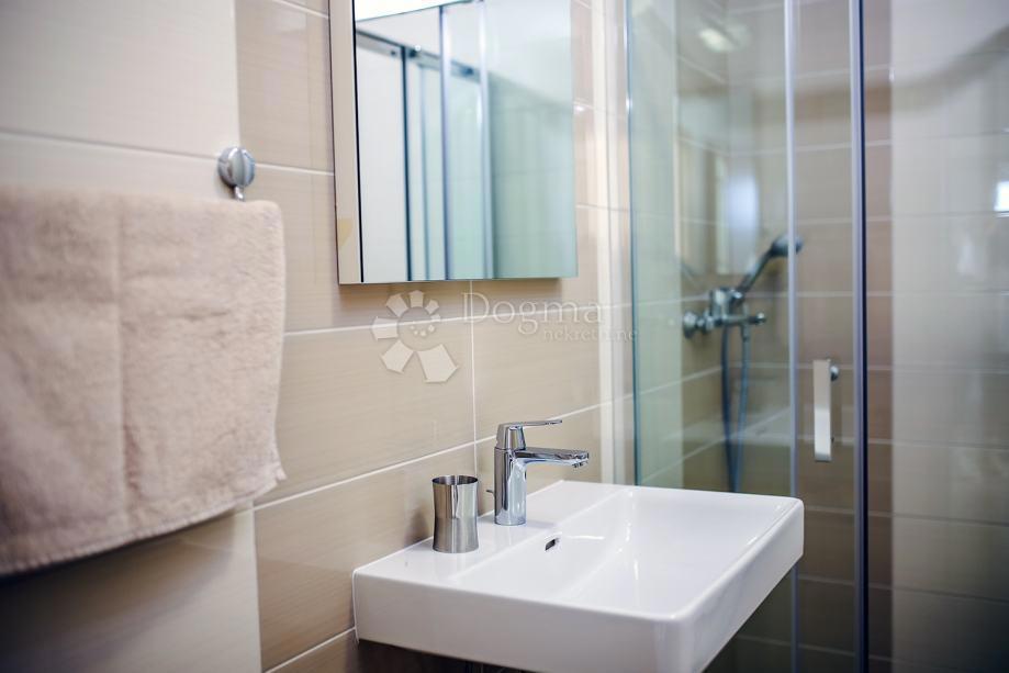 Appartamento Banjol, Rab, 51m2