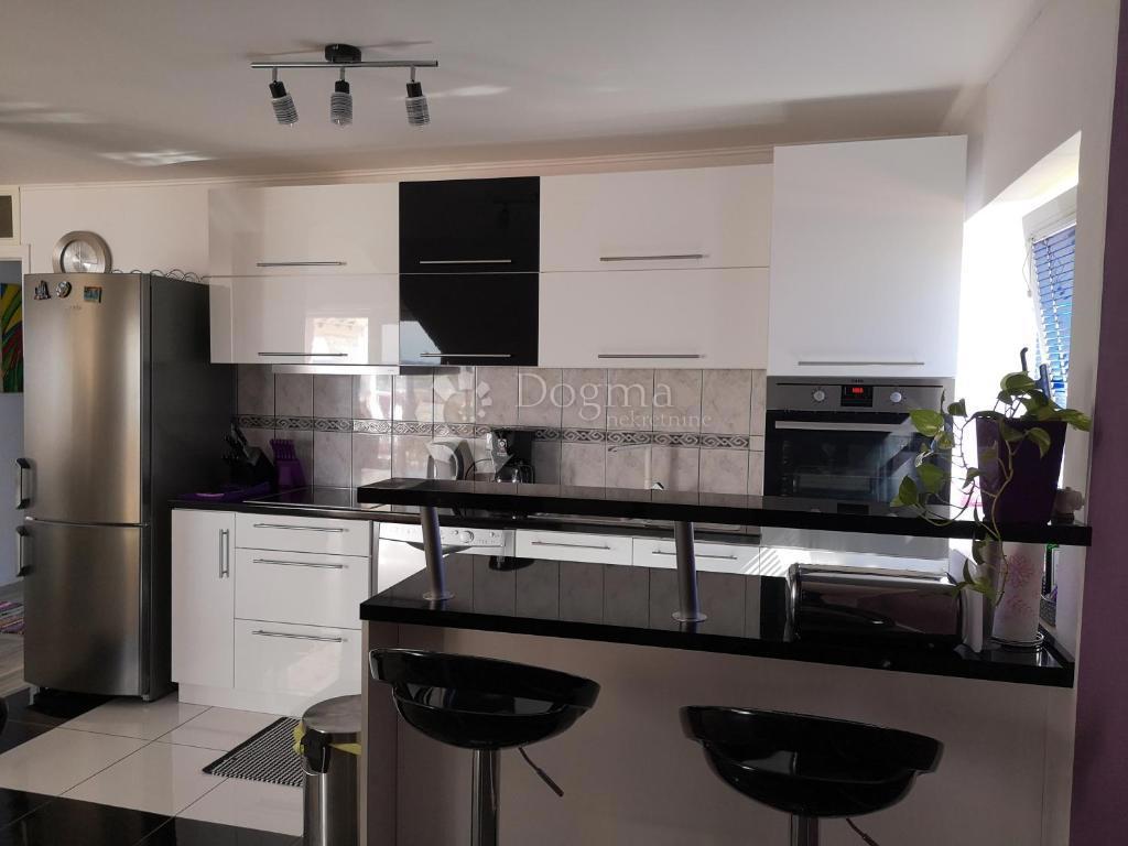 Allogio Grad, Šibenik, 116m2
