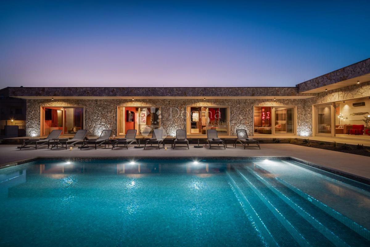 Casa Prisoje, Dicmo, 240m2