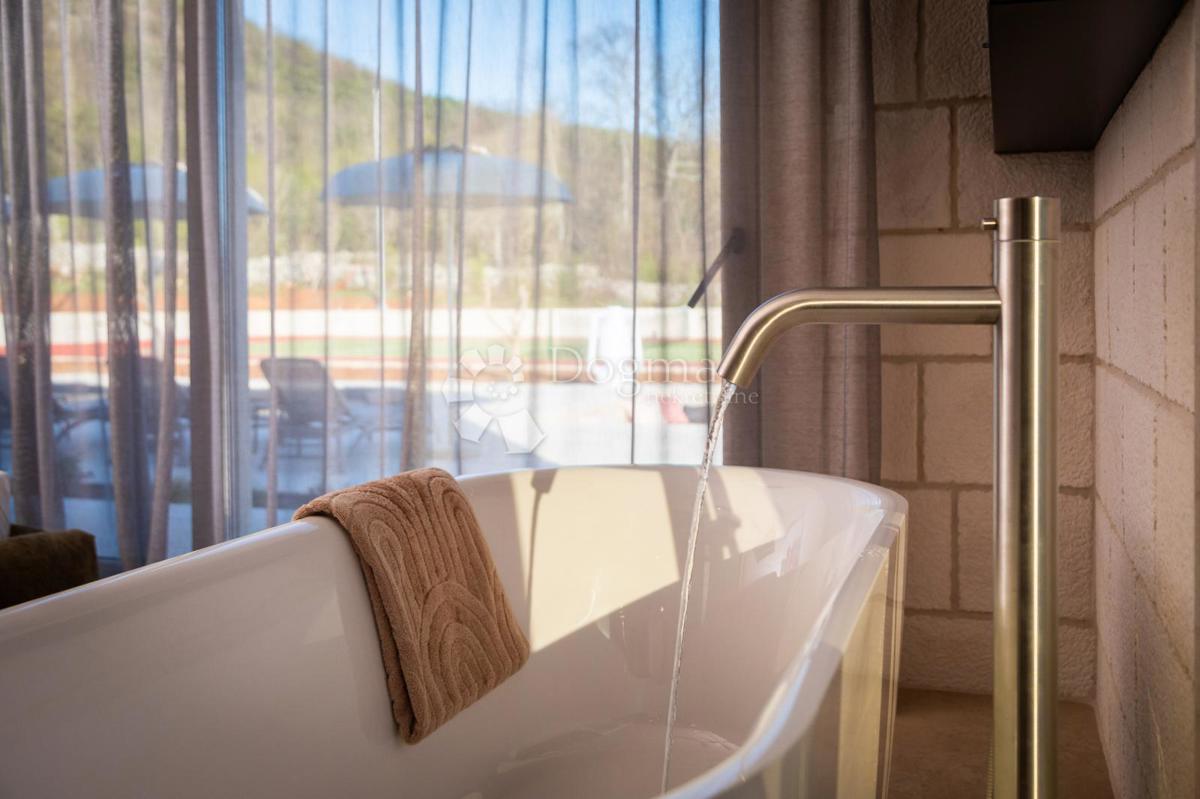 Casa Prisoje, Dicmo, 240m2