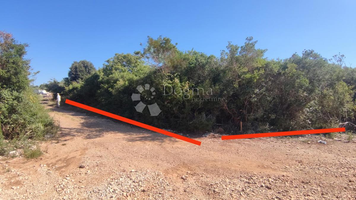 Terreno agricolo vicino al mare - Peroj