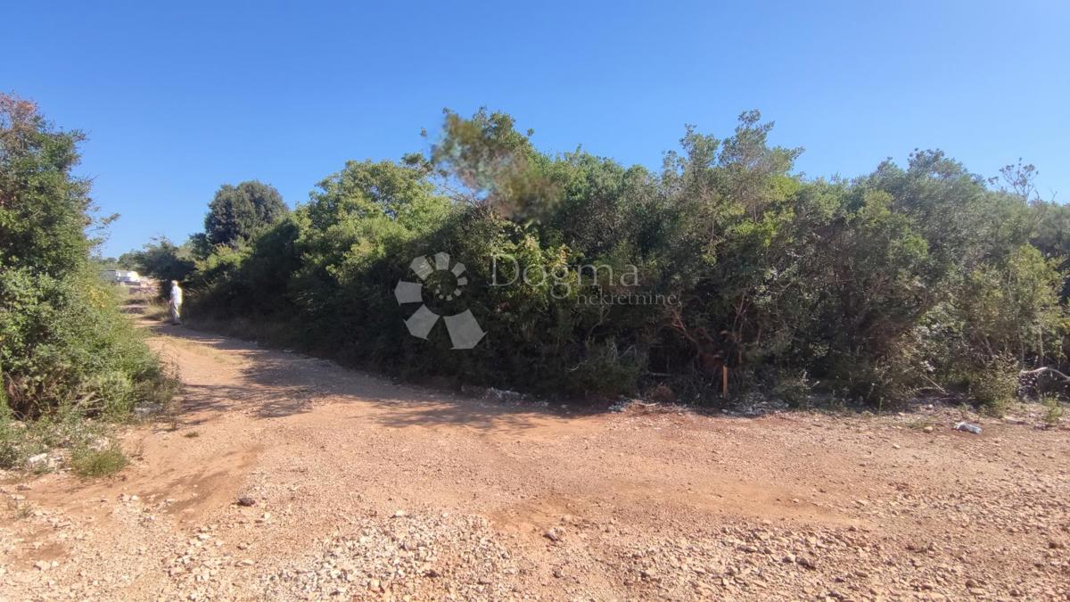 Terreno agricolo vicino al mare - Peroj