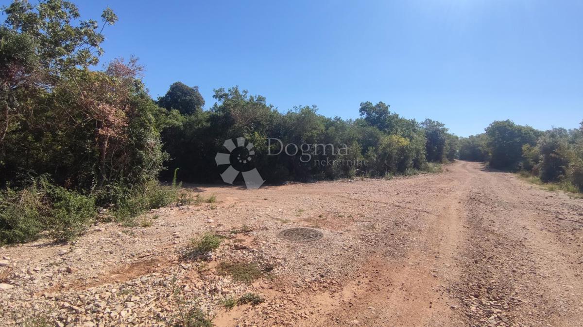 Terreno agricolo vicino al mare - Peroj