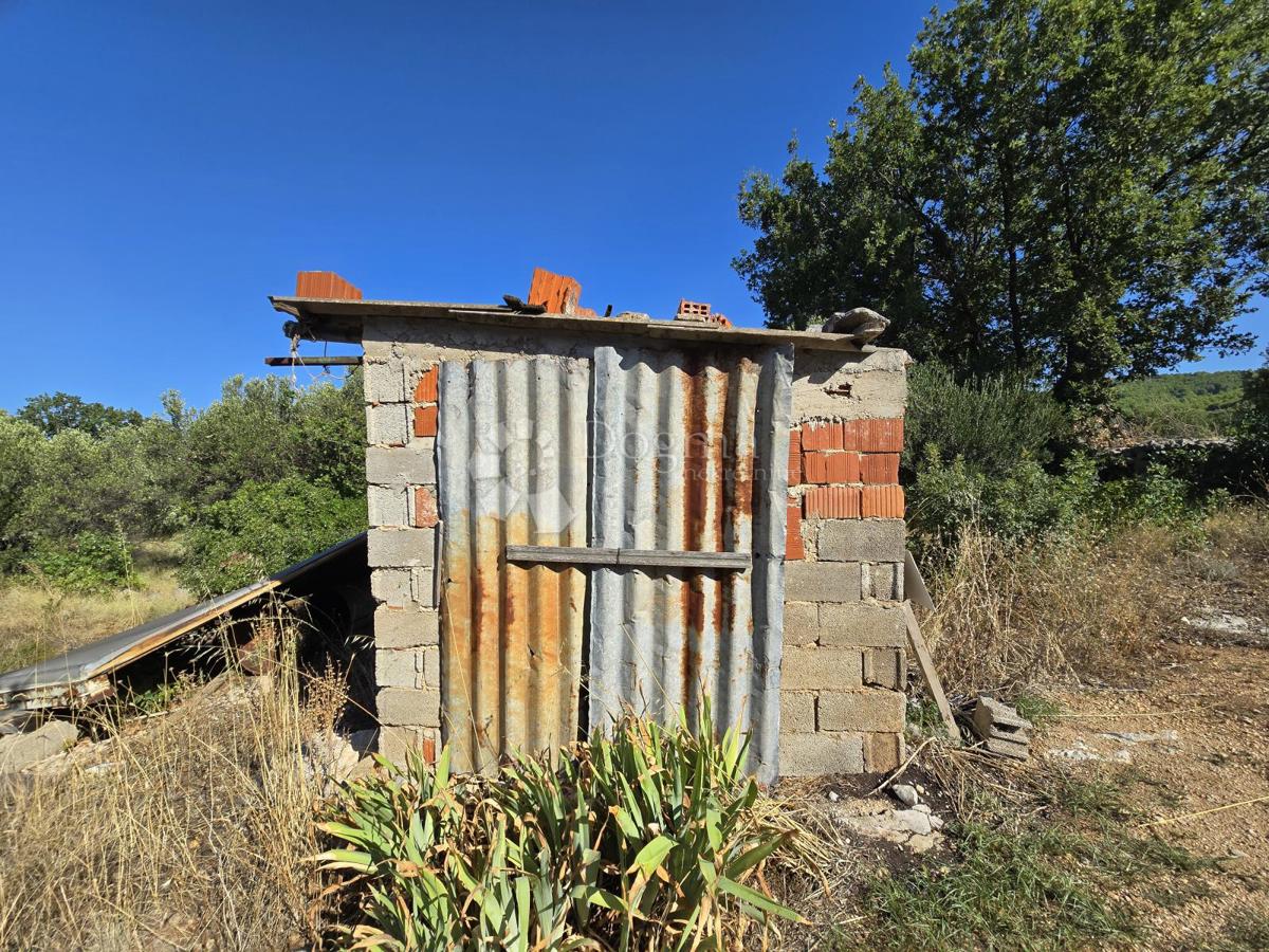 Terreno edificabile Tribunj, 1.037m2