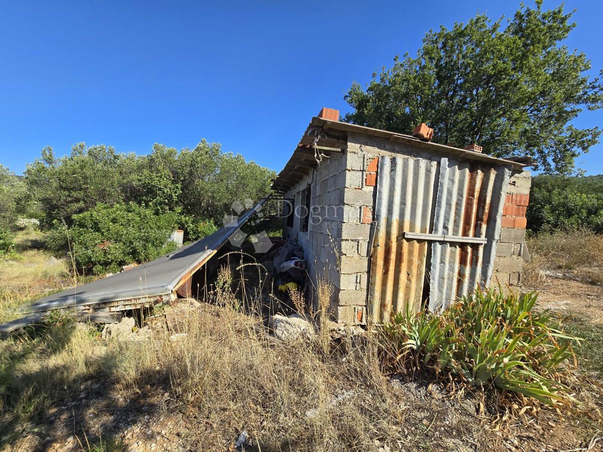 Terreno edificabile Tribunj, 1.037m2