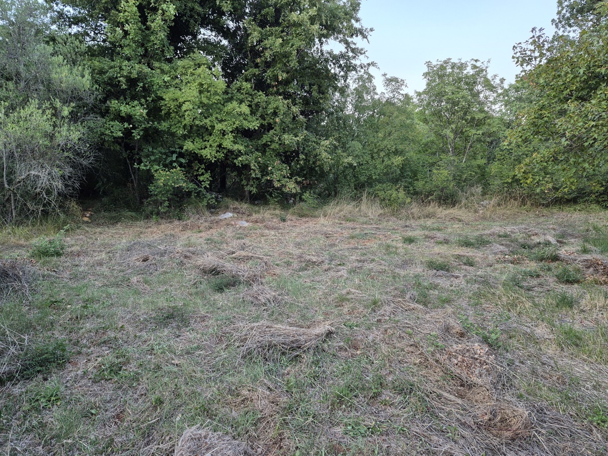 3 proprietà all'ingresso di Šegotiće, a 3500 m dal mare