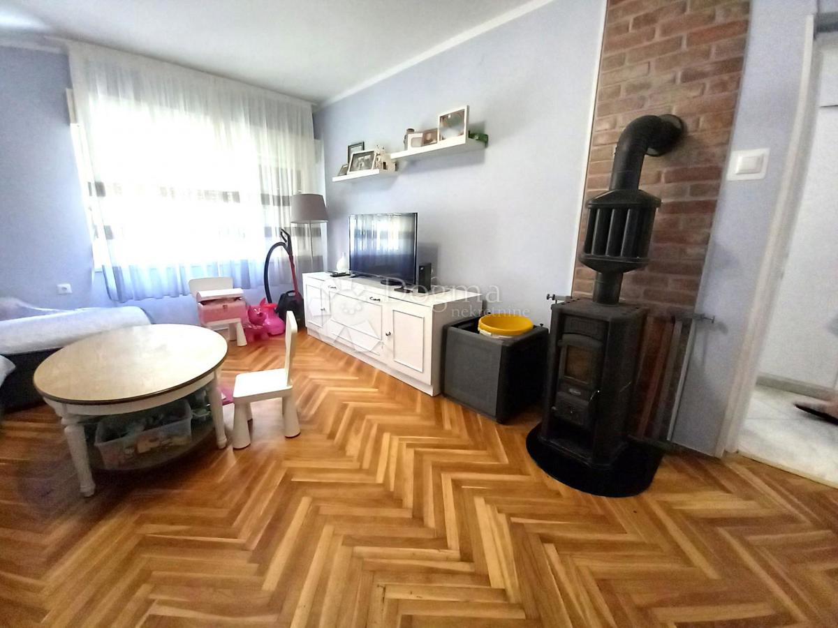 Podmurvice, appartamento pratico in buona posizione