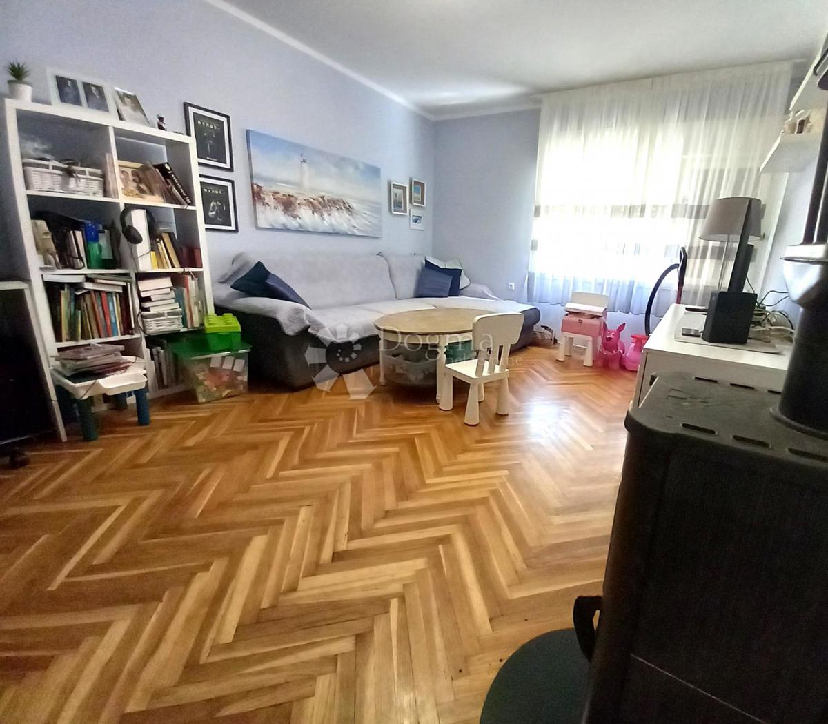 Podmurvice, appartamento pratico in buona posizione