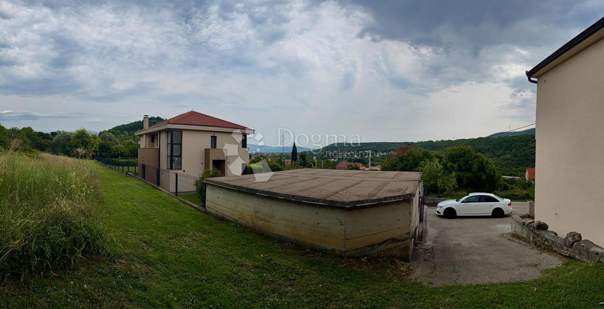 La tua oasi accanto al boschetto, a soli 700 m dal centro di Sinj