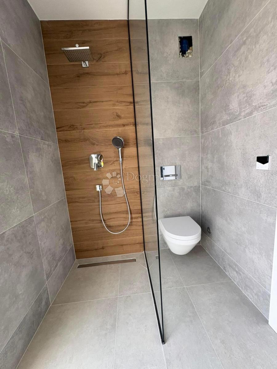 Allogio Škrapavac, Privlaka, 147,76m2