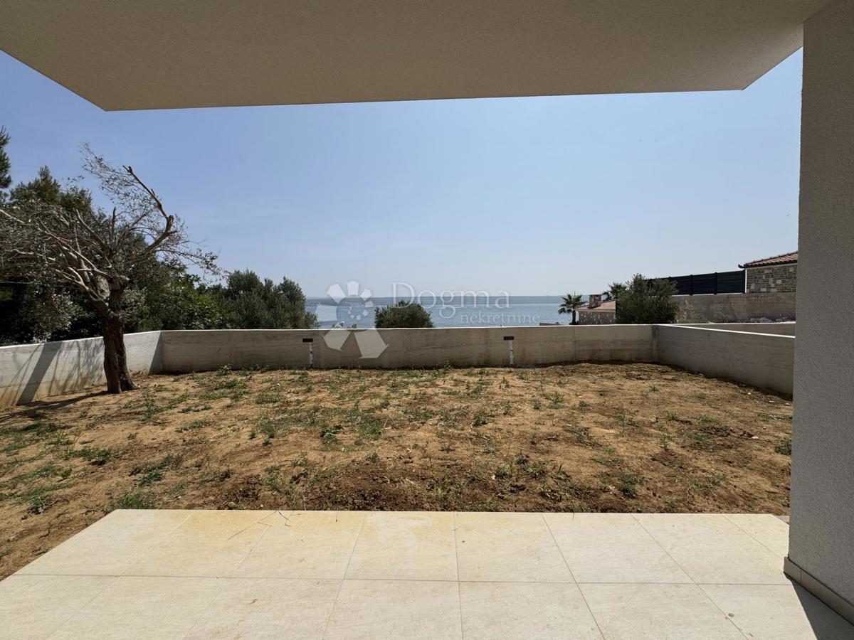 Allogio Maslenica, Jasenice, 81,84m2