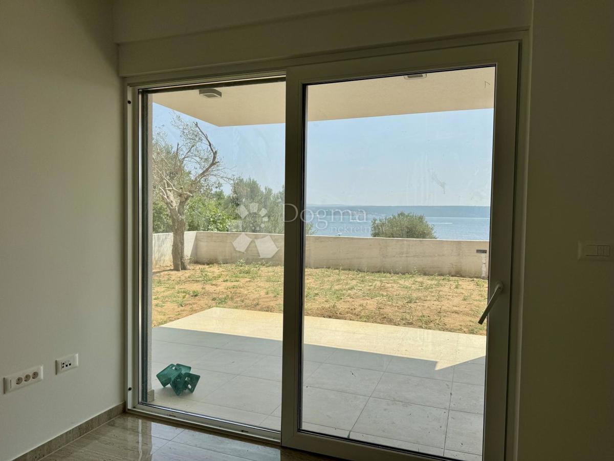 Allogio Maslenica, Jasenice, 81,84m2