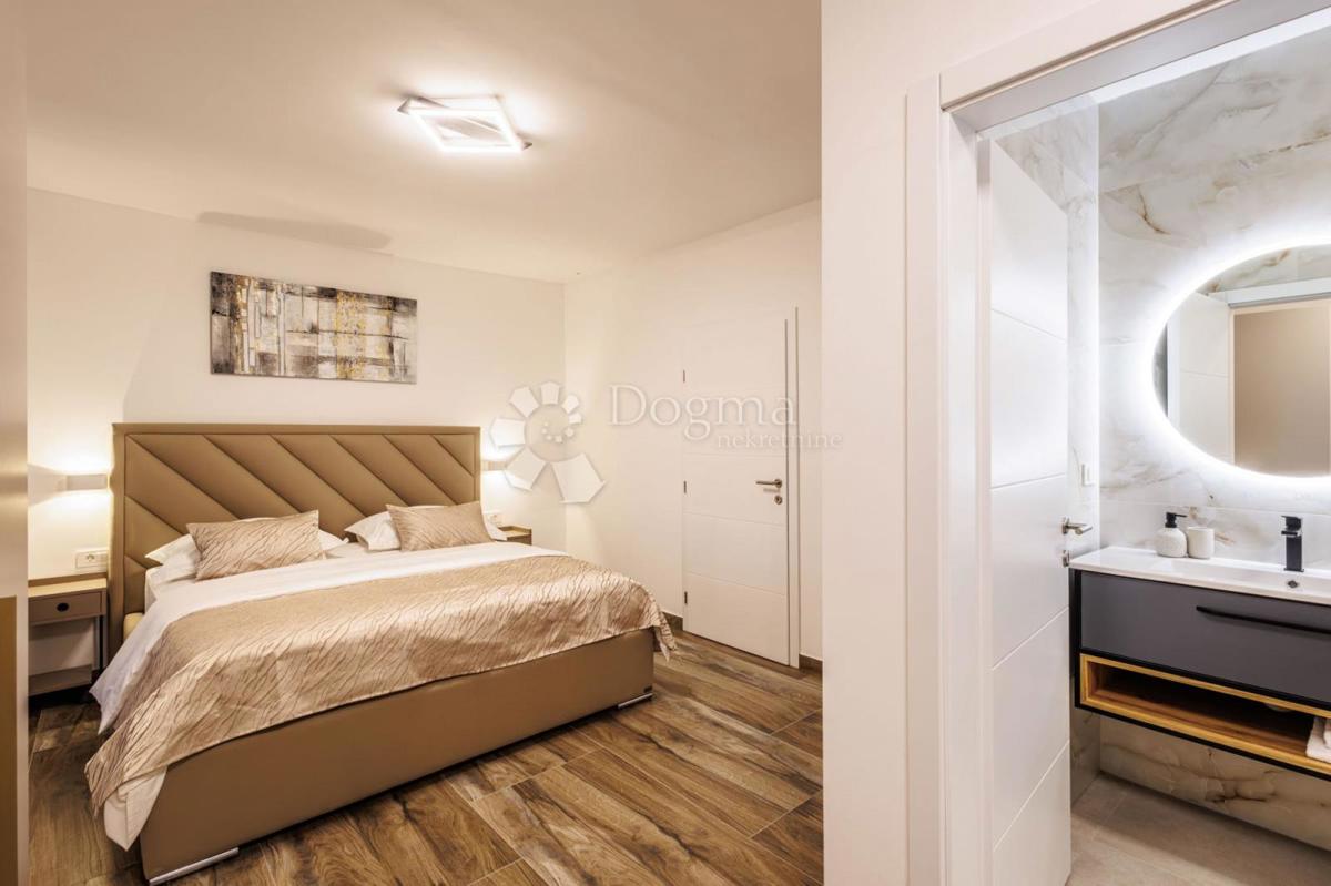 SEVID - SPAZIOSA VILLA A 50 M DAL MARE CON VISTA SUPERIORE