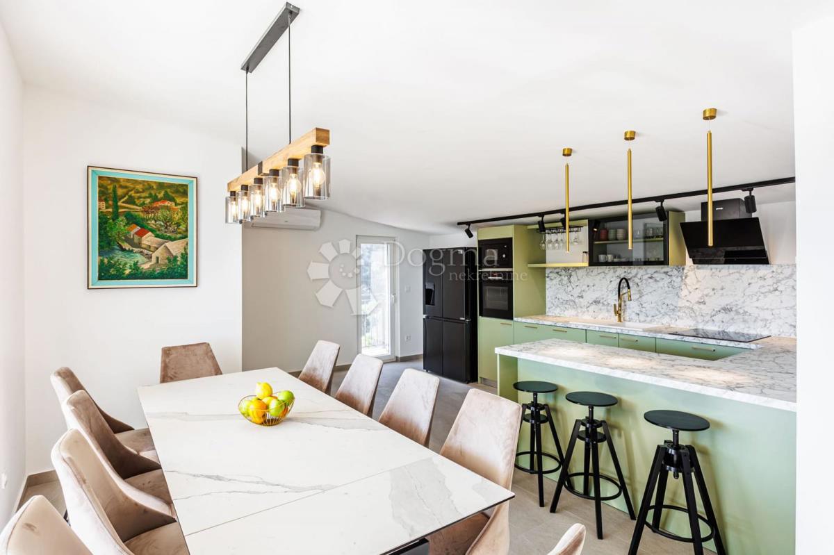 SEVID - SPAZIOSA VILLA A 50 M DAL MARE CON VISTA SUPERIORE