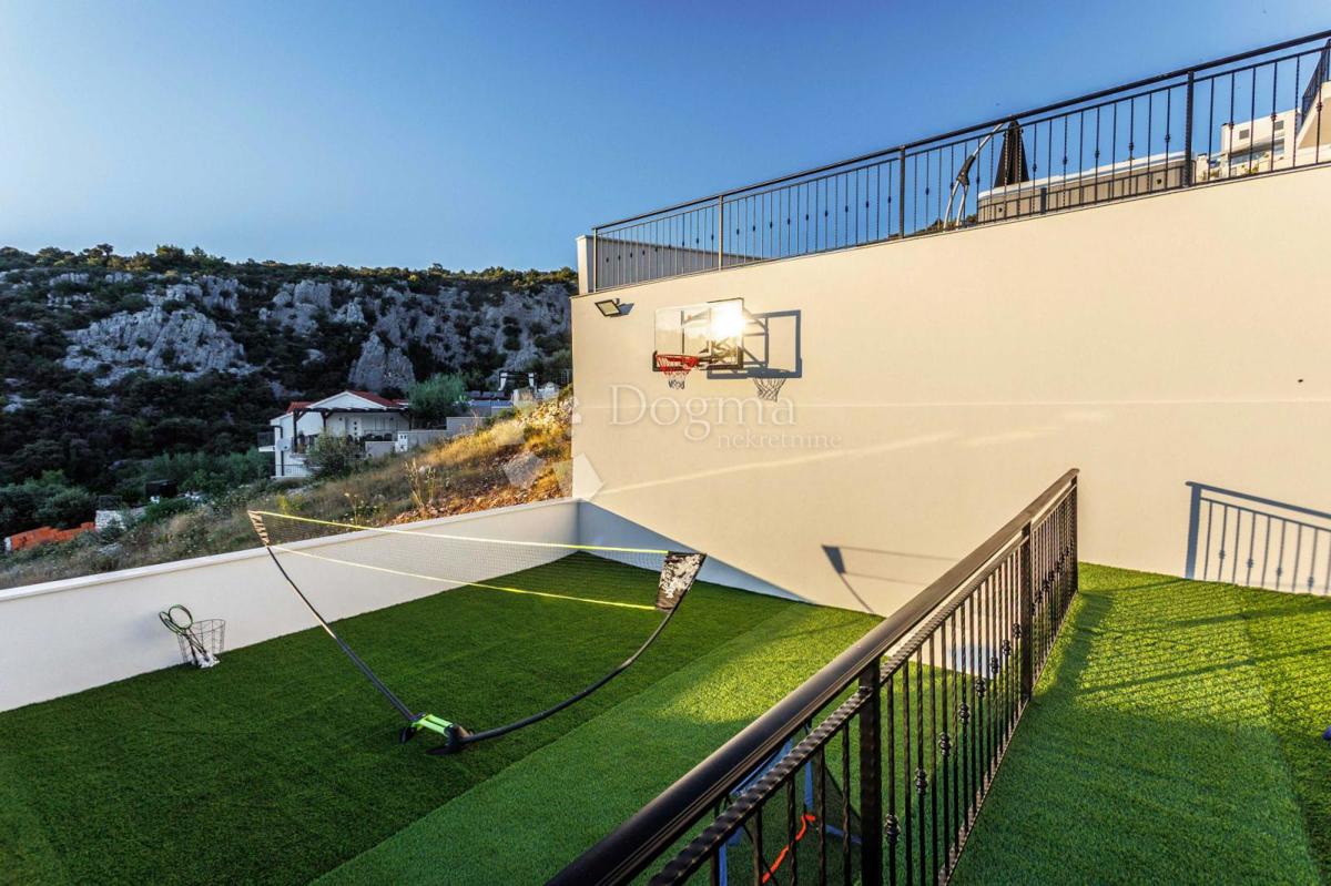 SEVID - SPAZIOSA VILLA A 50 M DAL MARE CON VISTA SUPERIORE