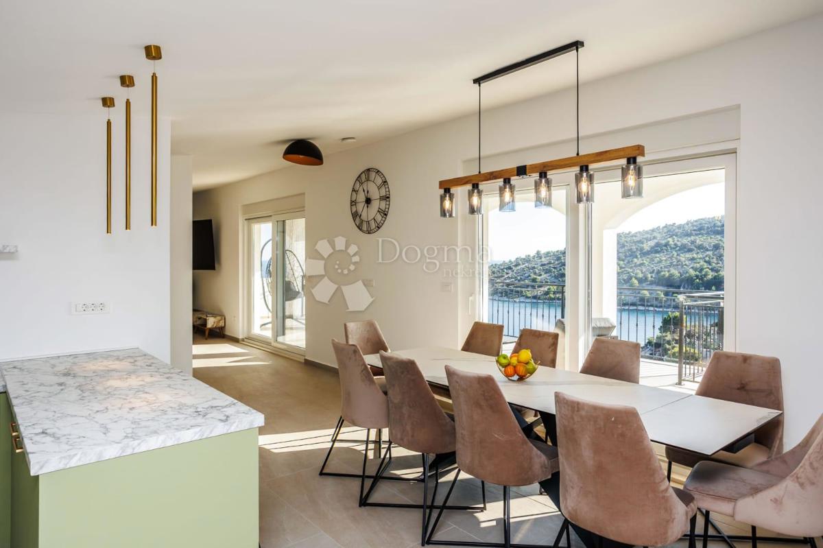 SEVID - SPAZIOSA VILLA A 50 M DAL MARE CON VISTA SUPERIORE