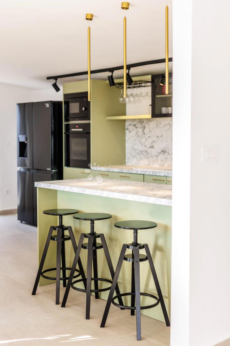 SEVID - SPAZIOSA VILLA A 50 M DAL MARE CON VISTA SUPERIORE