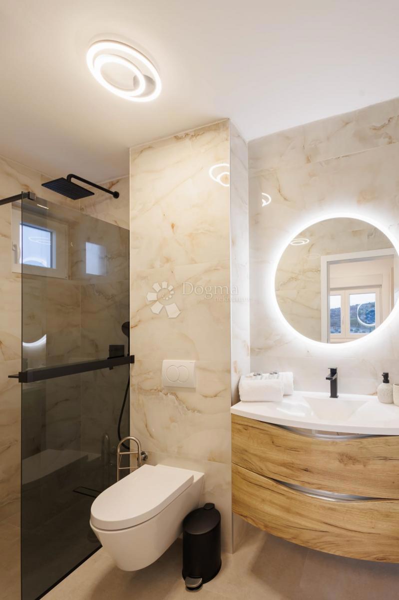 SEVID - SPAZIOSA VILLA A 50 M DAL MARE CON VISTA SUPERIORE