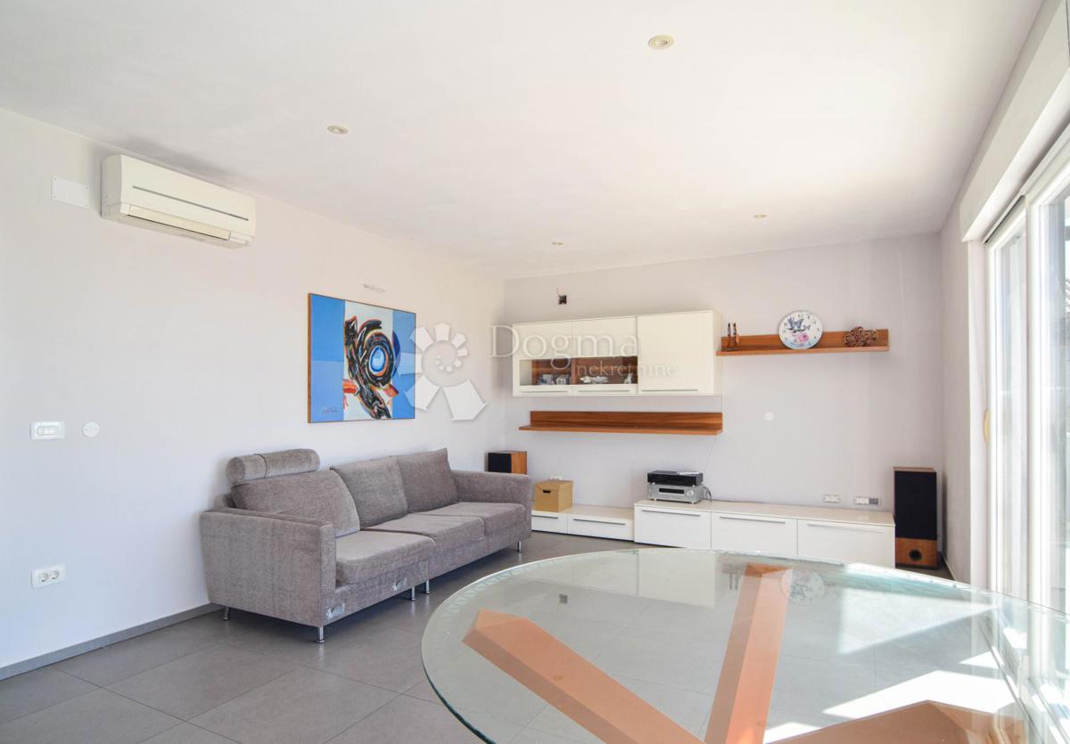 Casa Monteserpo - Komunal, Pula, 250m2