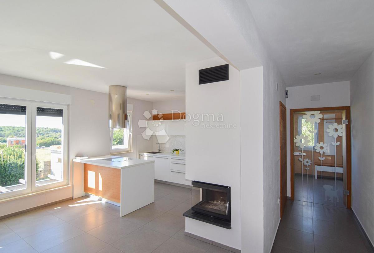 Casa Monteserpo - Komunal, Pula, 250m2