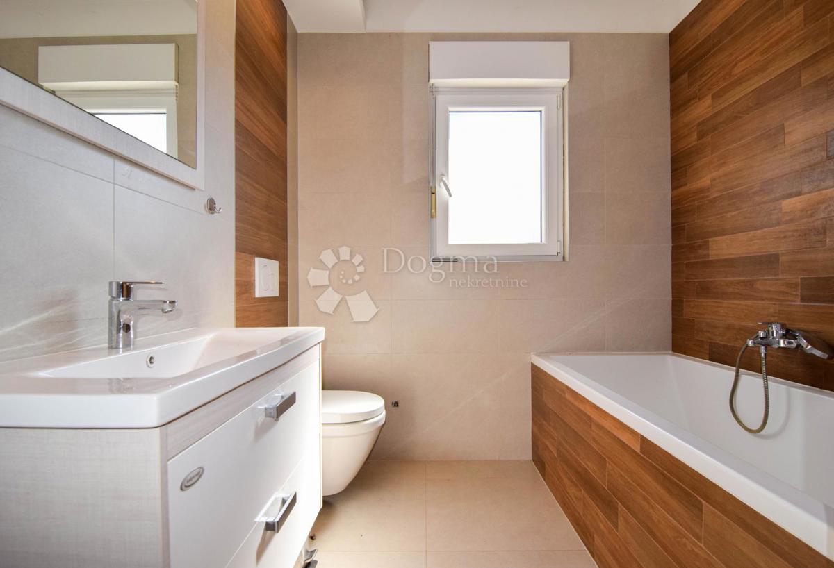 Casa Monteserpo - Komunal, Pula, 250m2